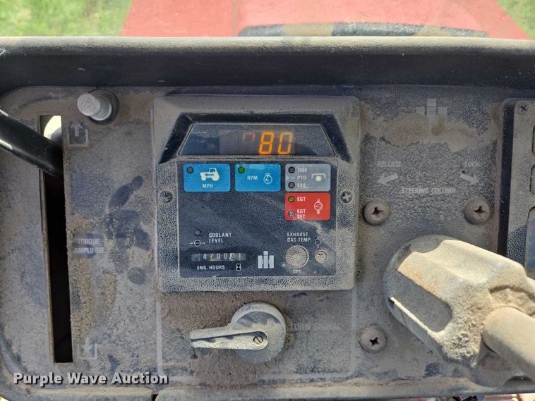 image for item DT7222 1979 International 1086 tractor