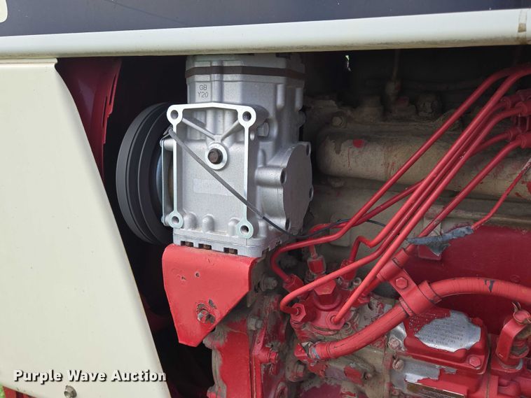 image for item DT7222 1979 International 1086 tractor