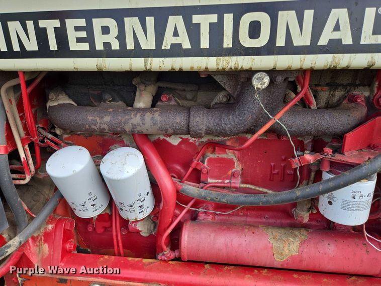 image for item DT7222 1979 International 1086 tractor
