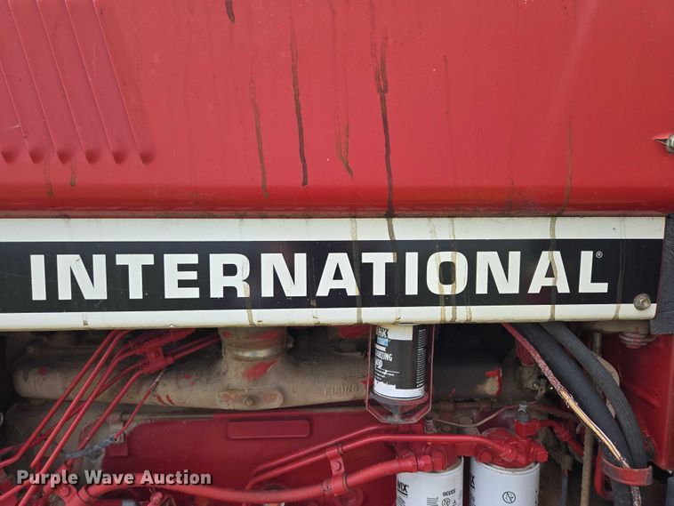 image for item DT7222 1979 International 1086 tractor