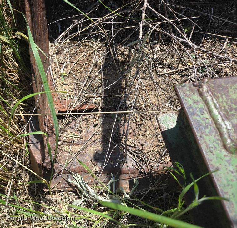 image for item DT7222 1979 International 1086 tractor