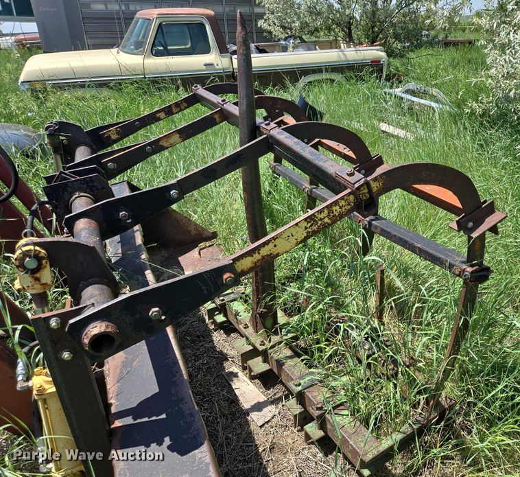 image for item DT7222 1979 International 1086 tractor