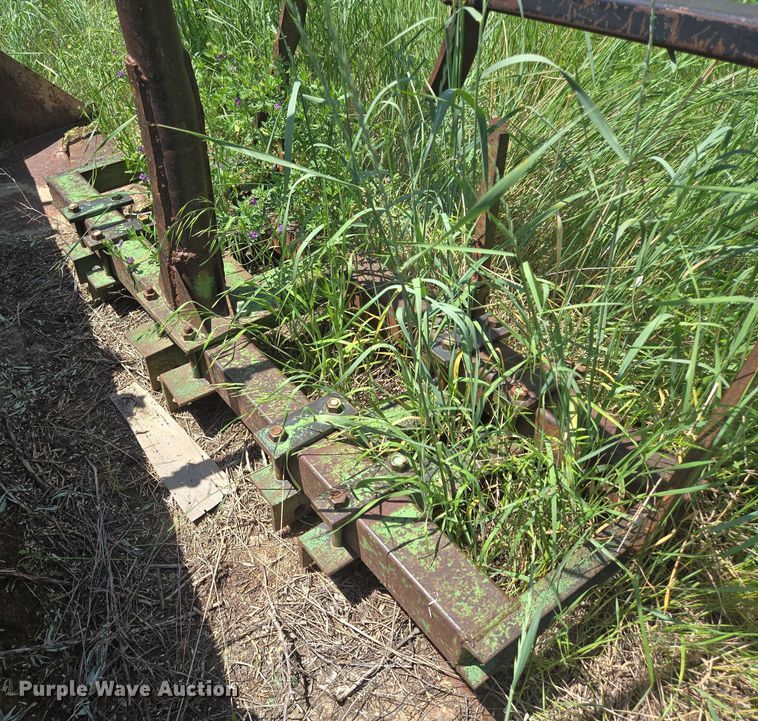 image for item DT7222 1979 International 1086 tractor