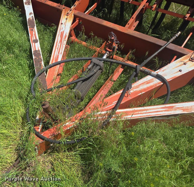 image for item DT7224 International 510 grain drill