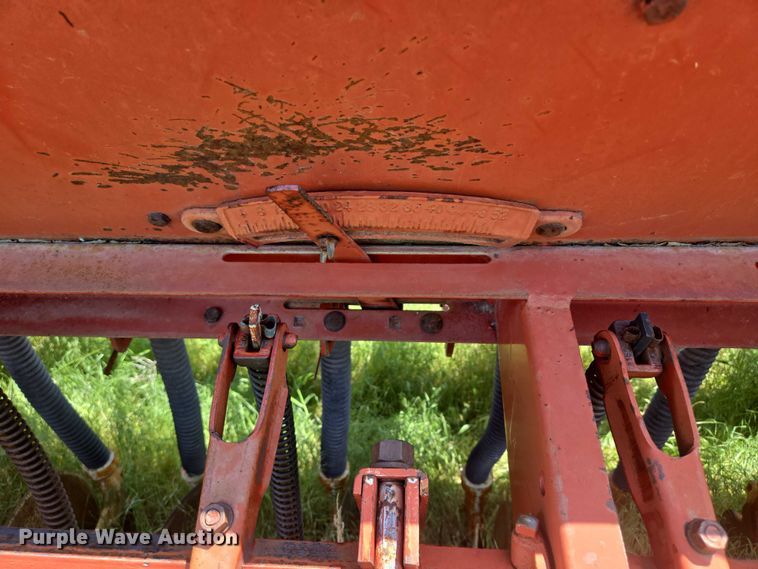 image for item DT7224 International 510 grain drill