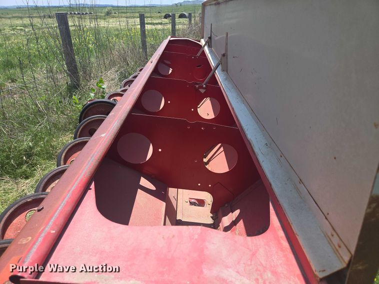 image for item DT7224 International 510 grain drill