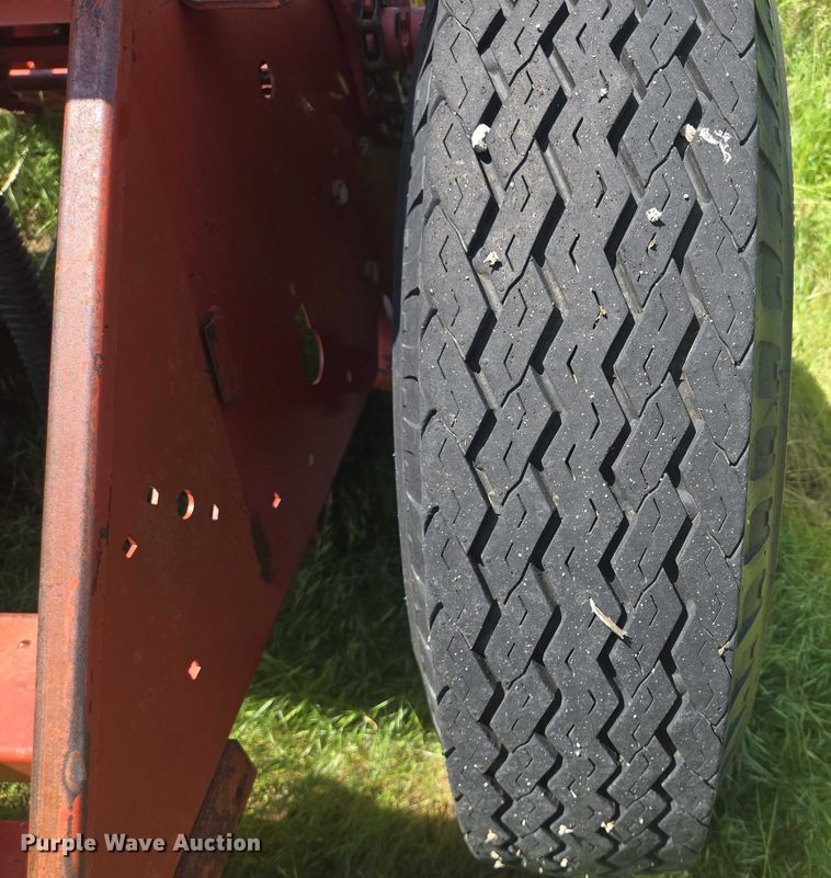 image for item DT7224 International 510 grain drill