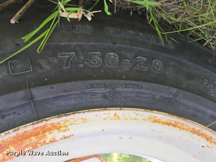 image for item DT7224 International 510 grain drill