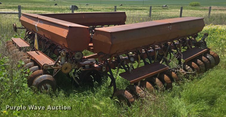 image for item DT7225 Crust Buster grain drill