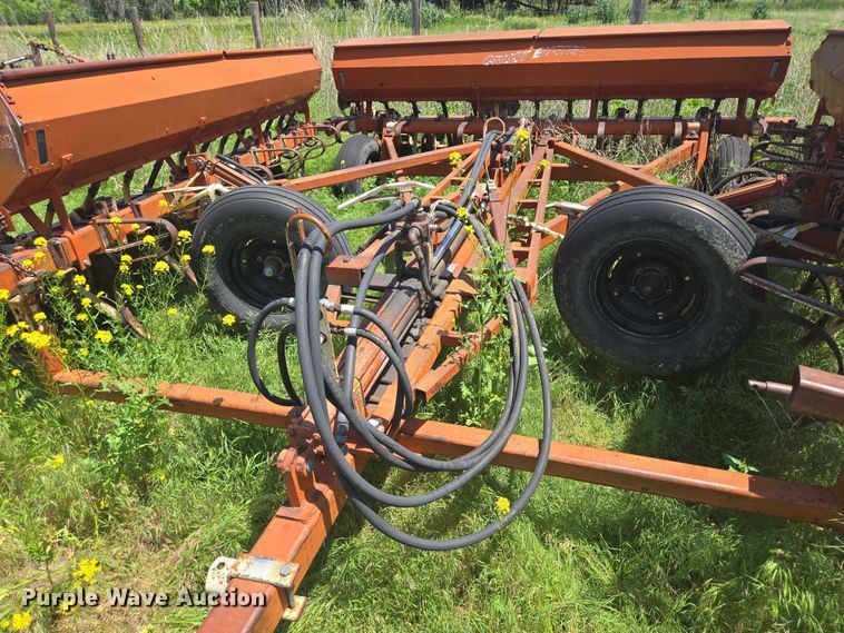 image for item DT7225 Crust Buster grain drill