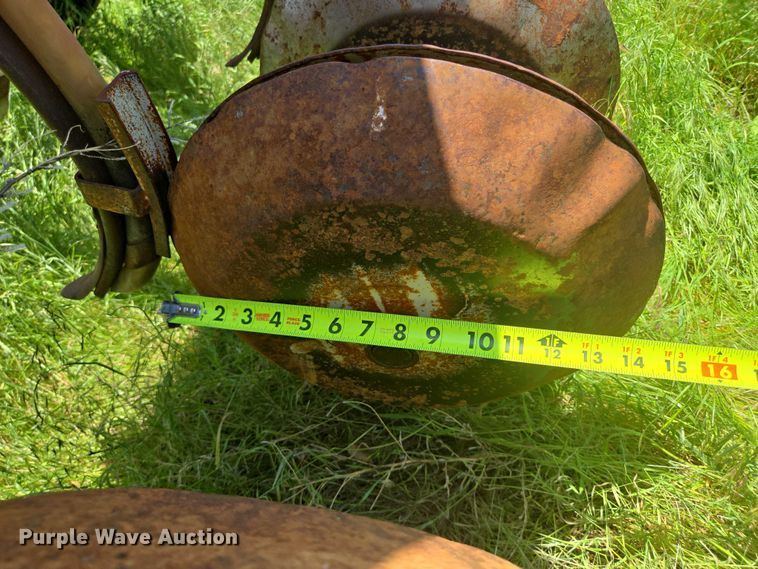 image for item DT7225 Crust Buster grain drill