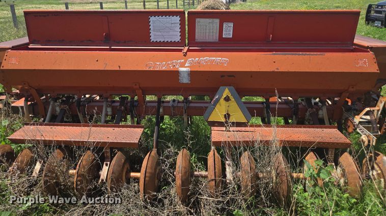 image for item DT7225 Crust Buster grain drill