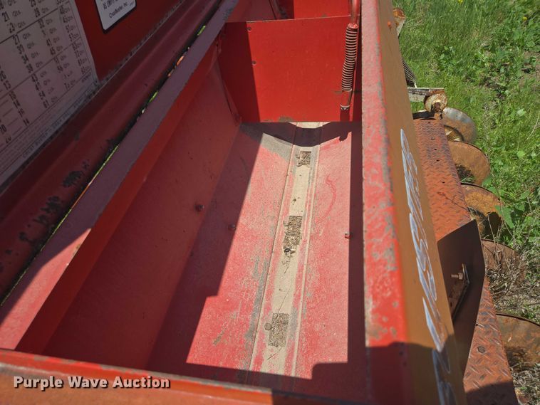 image for item DT7225 Crust Buster grain drill