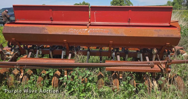 image for item DT7225 Crust Buster grain drill