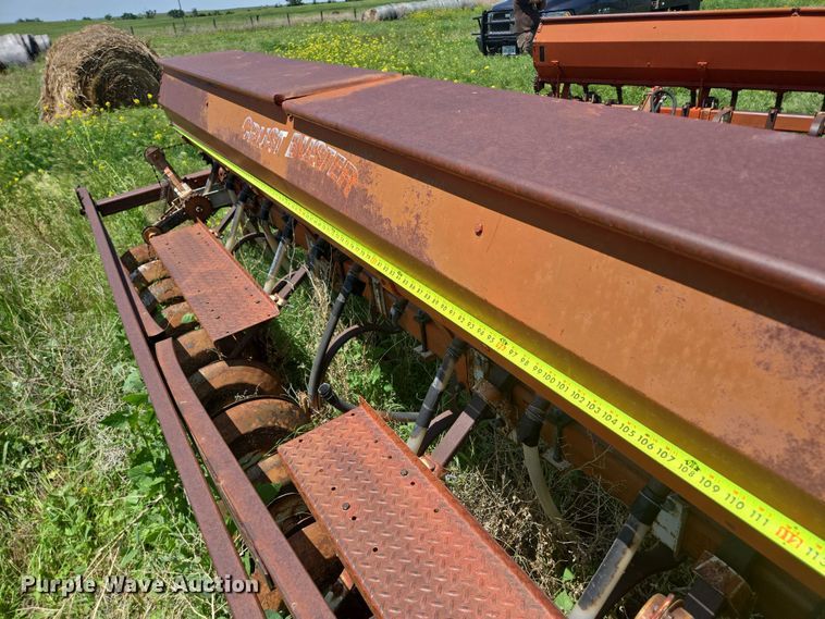 image for item DT7225 Crust Buster grain drill