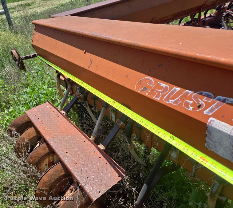 image for item DT7225 Crust Buster grain drill