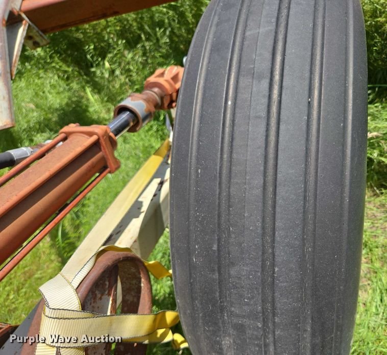 image for item DT7225 Crust Buster grain drill