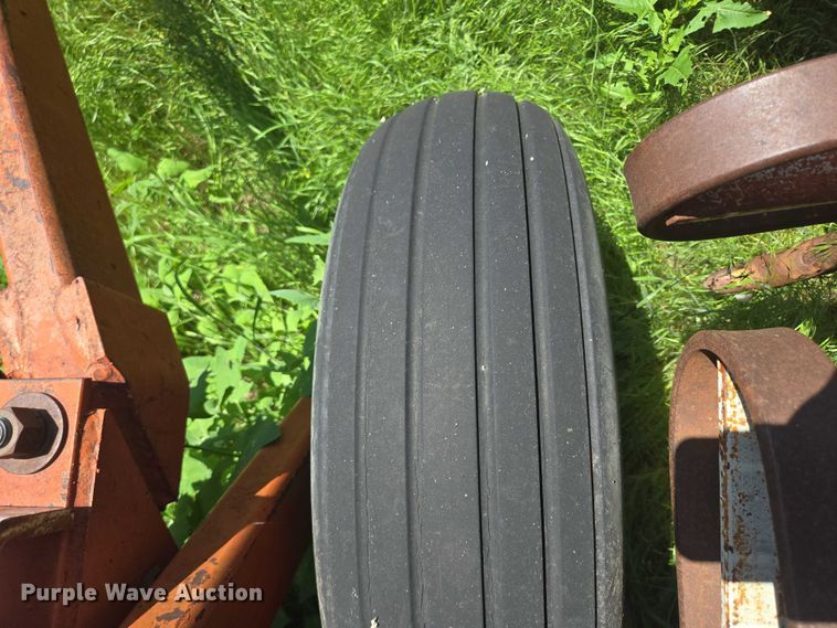 image for item DT7225 Crust Buster grain drill