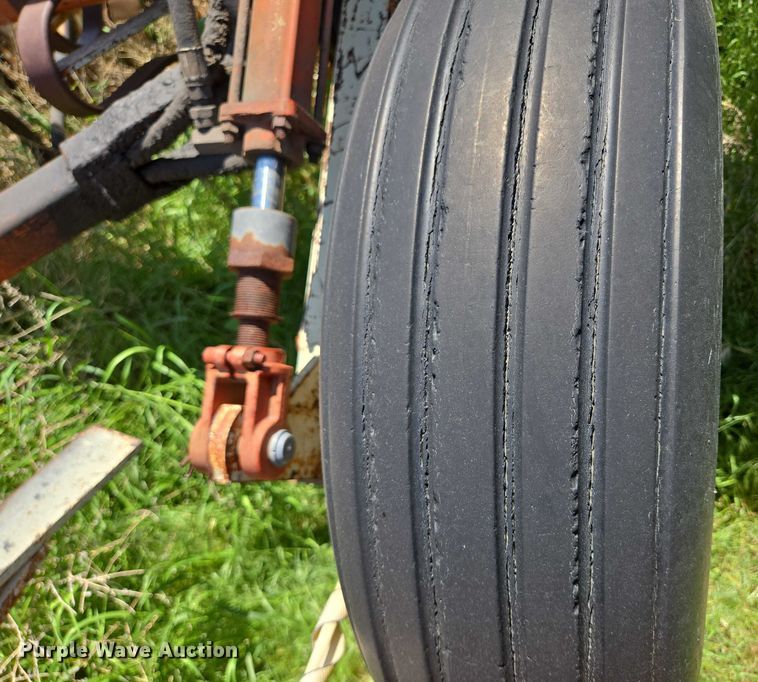 image for item DT7225 Crust Buster grain drill