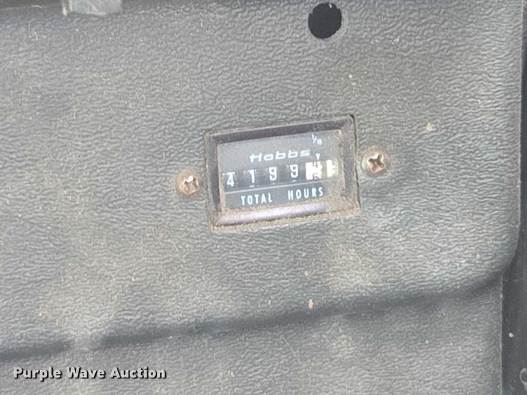 image for item DU7873 1980 John Deere 7720 combine