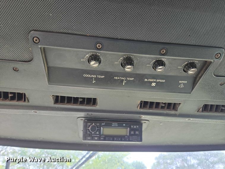 image for item DU7873 1980 John Deere 7720 combine