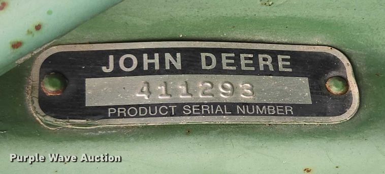 image for item DU7873 1980 John Deere 7720 combine