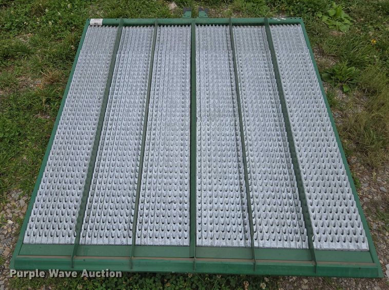 image for item DU7873 1980 John Deere 7720 combine