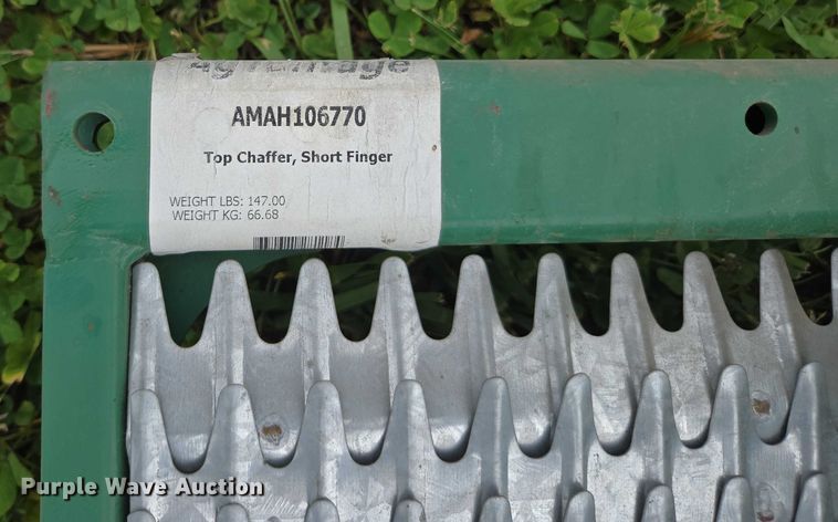 image for item DU7873 1980 John Deere 7720 combine