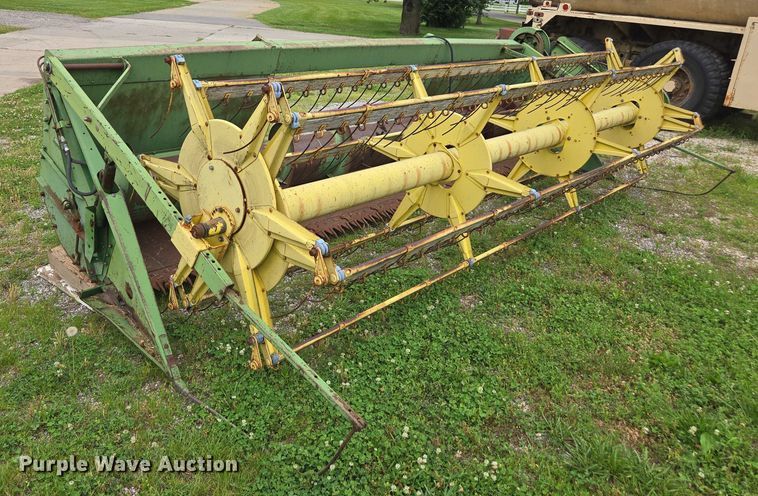 image for item DU7873 1980 John Deere 7720 combine