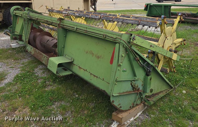 image for item DU7873 1980 John Deere 7720 combine