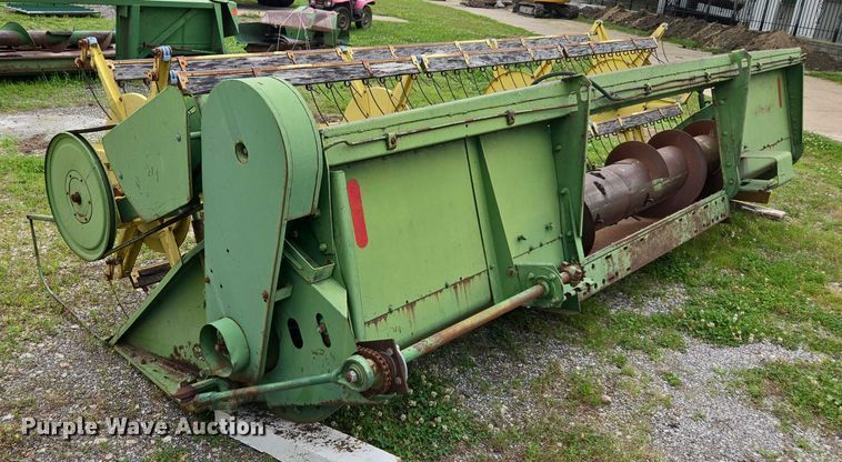 image for item DU7873 1980 John Deere 7720 combine