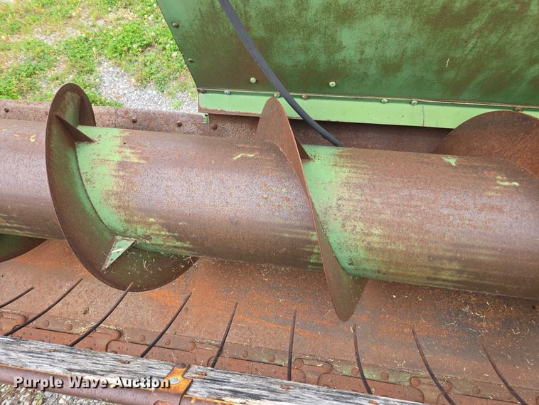 image for item DU7873 1980 John Deere 7720 combine