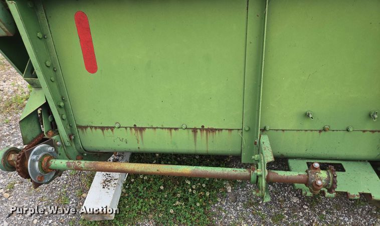 image for item DU7873 1980 John Deere 7720 combine