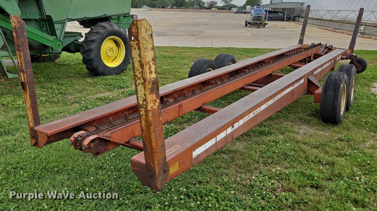 image for item DU7877 Farm Hand hay trailer