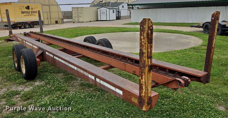 image for item DU7877 Farm Hand hay trailer