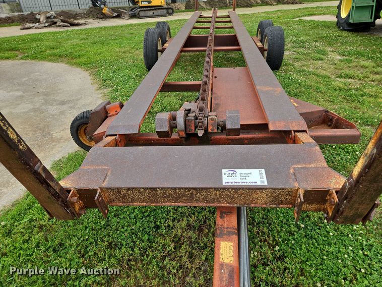 image for item DU7877 Farm Hand hay trailer