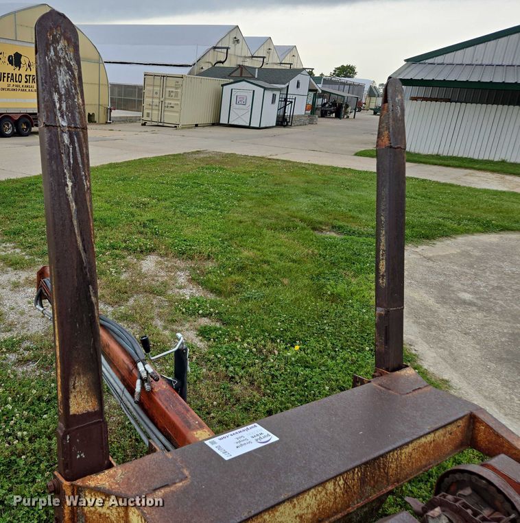 image for item DU7877 Farm Hand hay trailer