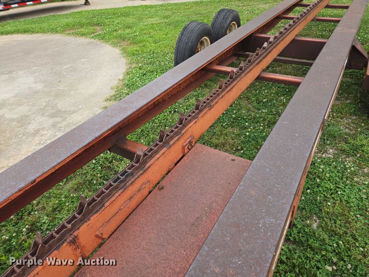 image for item DU7877 Farm Hand hay trailer