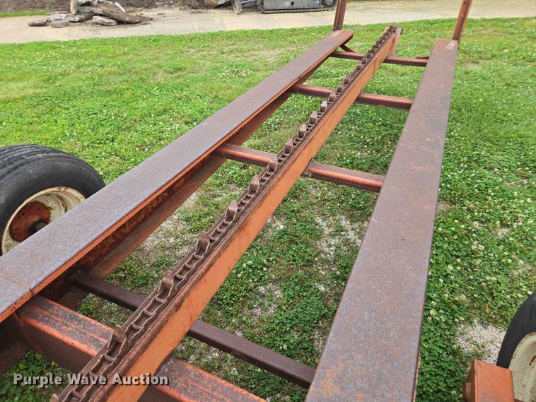 image for item DU7877 Farm Hand hay trailer