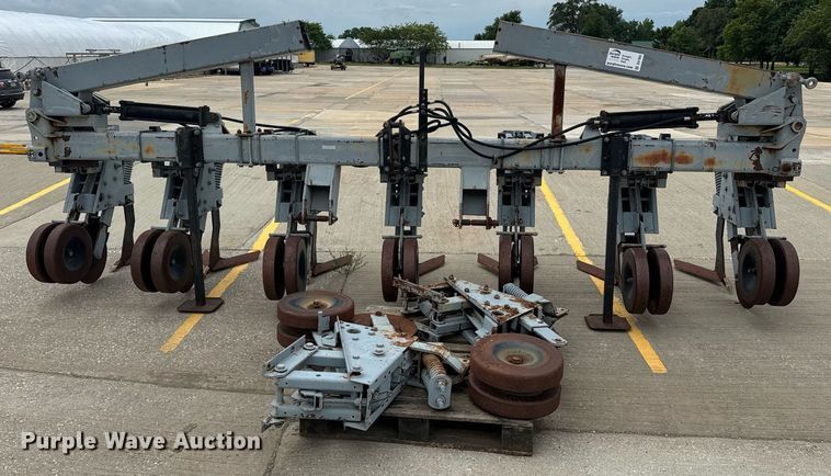 image for item DU7883 Field cultivator