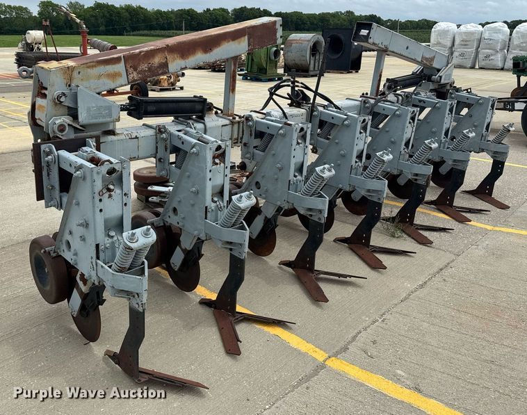 image for item DU7883 Field cultivator