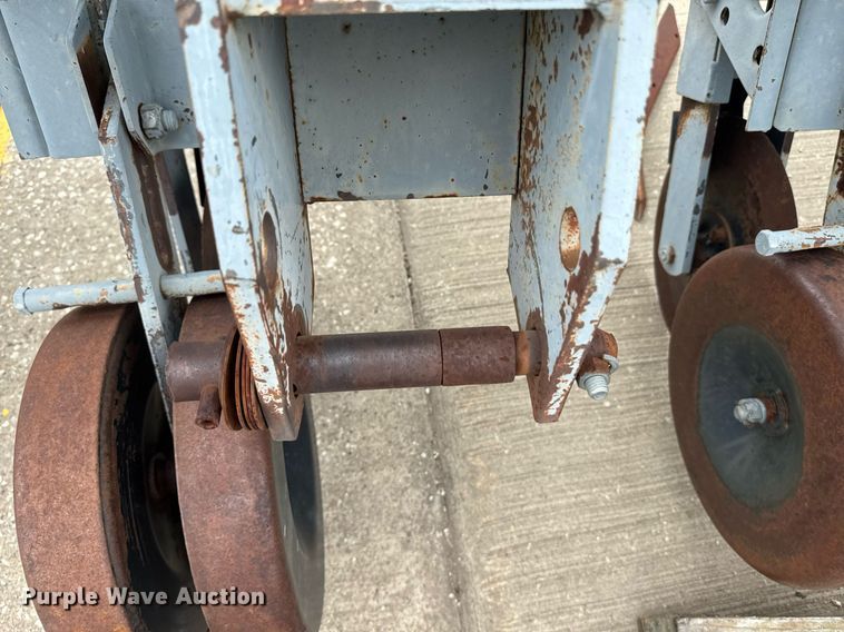 image for item DU7883 Field cultivator