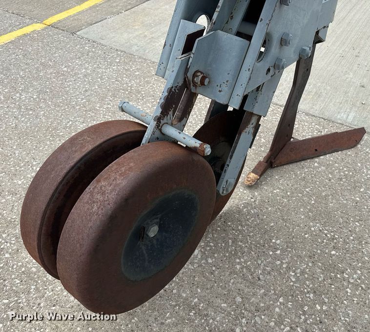 image for item DU7883 Field cultivator