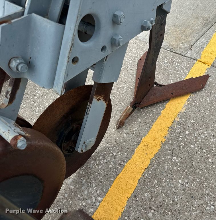 image for item DU7883 Field cultivator