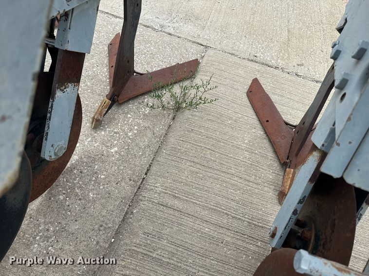 image for item DU7883 Field cultivator