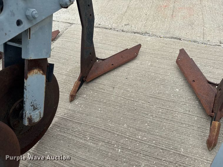 image for item DU7883 Field cultivator