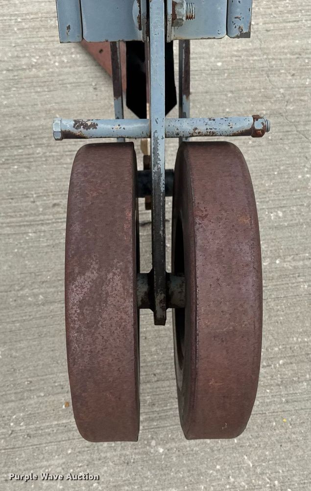 image for item DU7883 Field cultivator