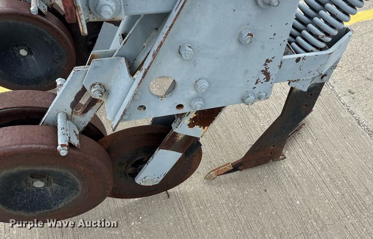 image for item DU7883 Field cultivator