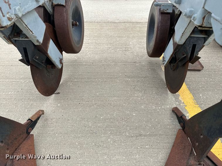 image for item DU7883 Field cultivator