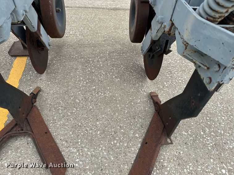 image for item DU7883 Field cultivator